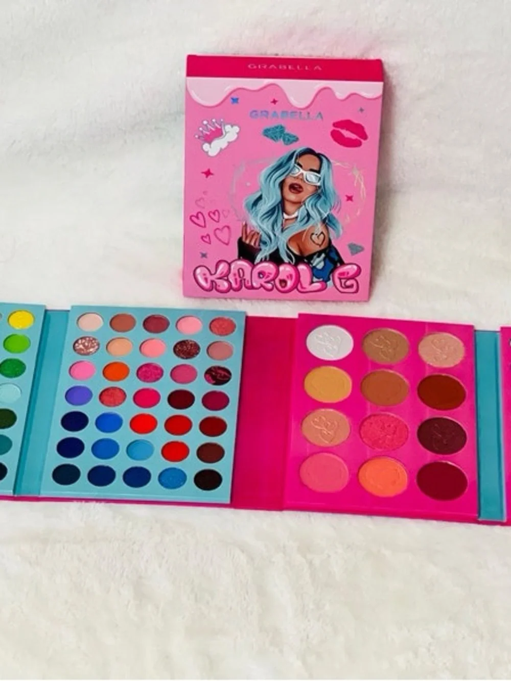 NEW KAROL G Mega Eyeshadow Palette Book with Blush and highlighter